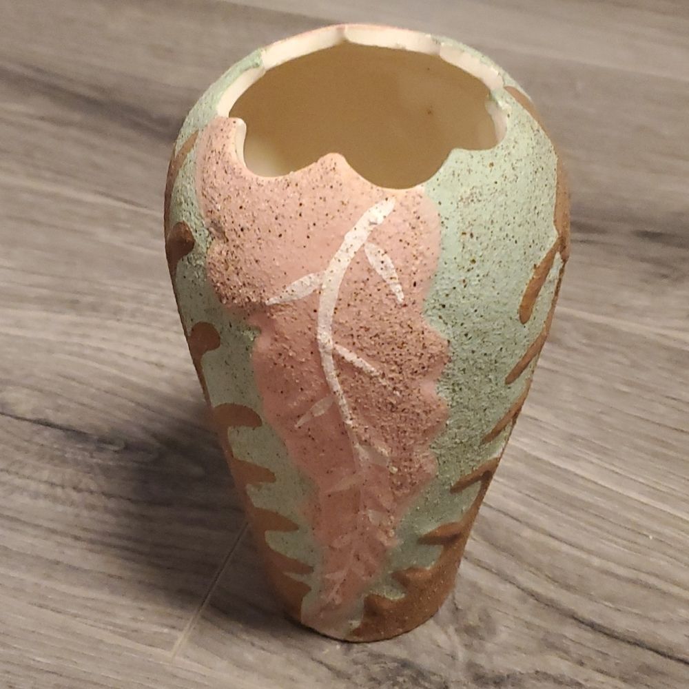 EUC Vintage Pastel Sand 80's Vase